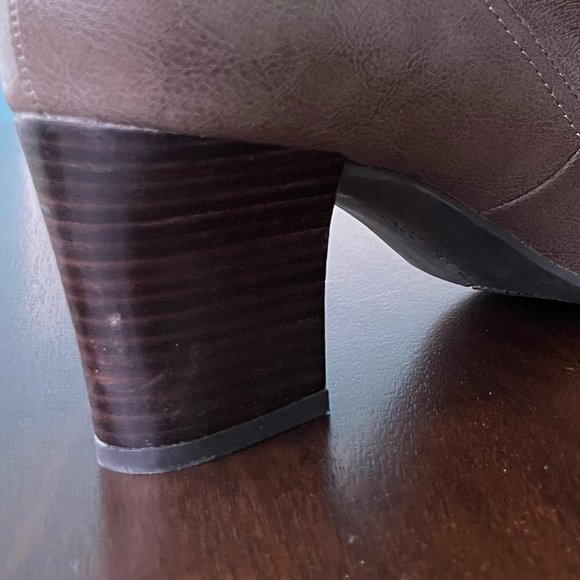 FRANCO SARTO Taupe Leather 2.75" Heel Loafer Shoes Slip On Size 8.5 M NEW IN BOX - Picture 9 of 12